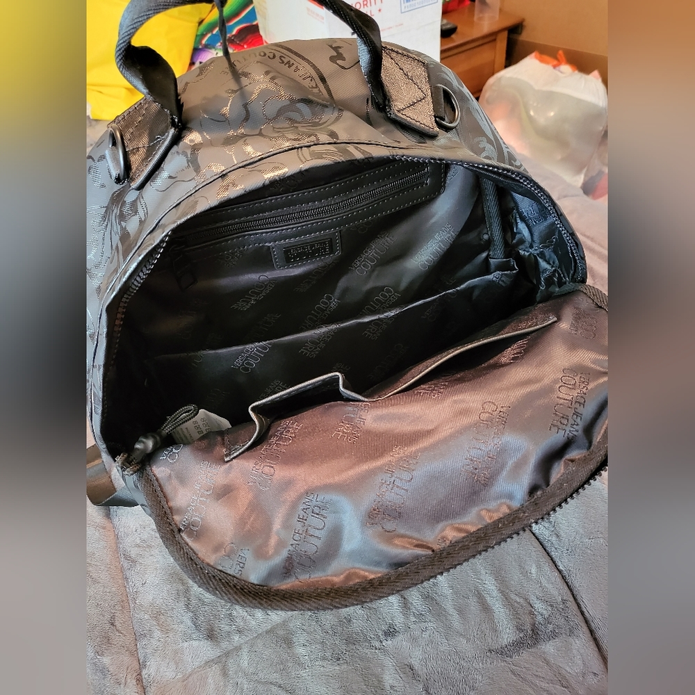 ** SOLD *** Versace Collection Men's printed Backpack - Picture 4 of 11
